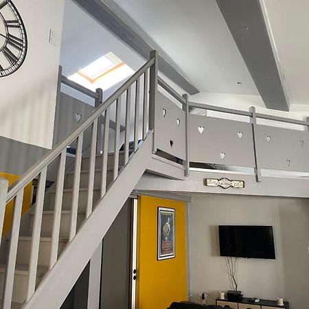 Chez Tony Et Laurie Lägenhet Montbrun-des-Corbières Exteriör bild